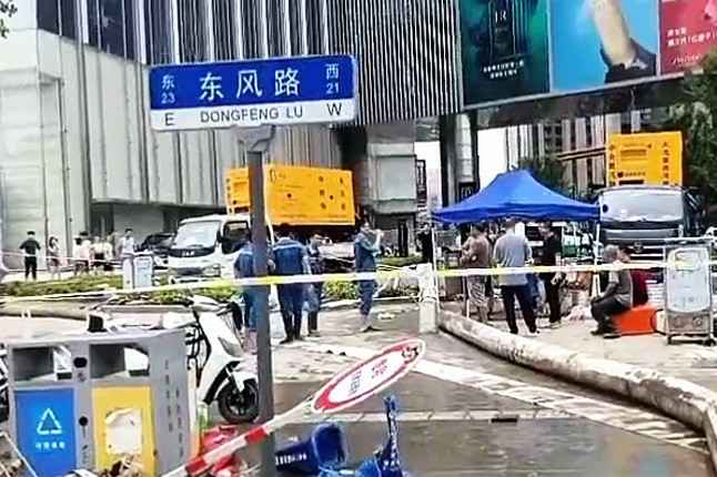 长春檀贤家居用品销售有限公司排涝突击队在排涝现场